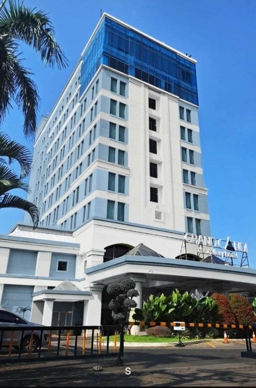 Grand Candi Hotel Semarang Eksteriør billede