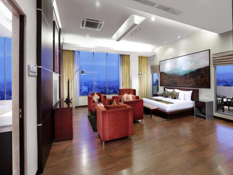 Grand Candi Hotel Semarang Eksteriør billede